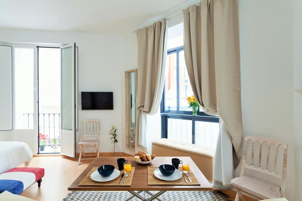 Hostly Acetres 1a Loft In Center, Comunal Terrace, Fibre,parking Optional Apartment *