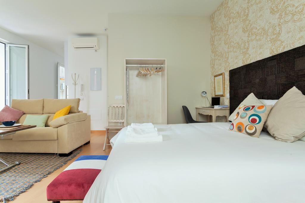 Hostly Acetres 1a Loft In Center, Comunal Terrace, Fibre,parking Optional * Seville